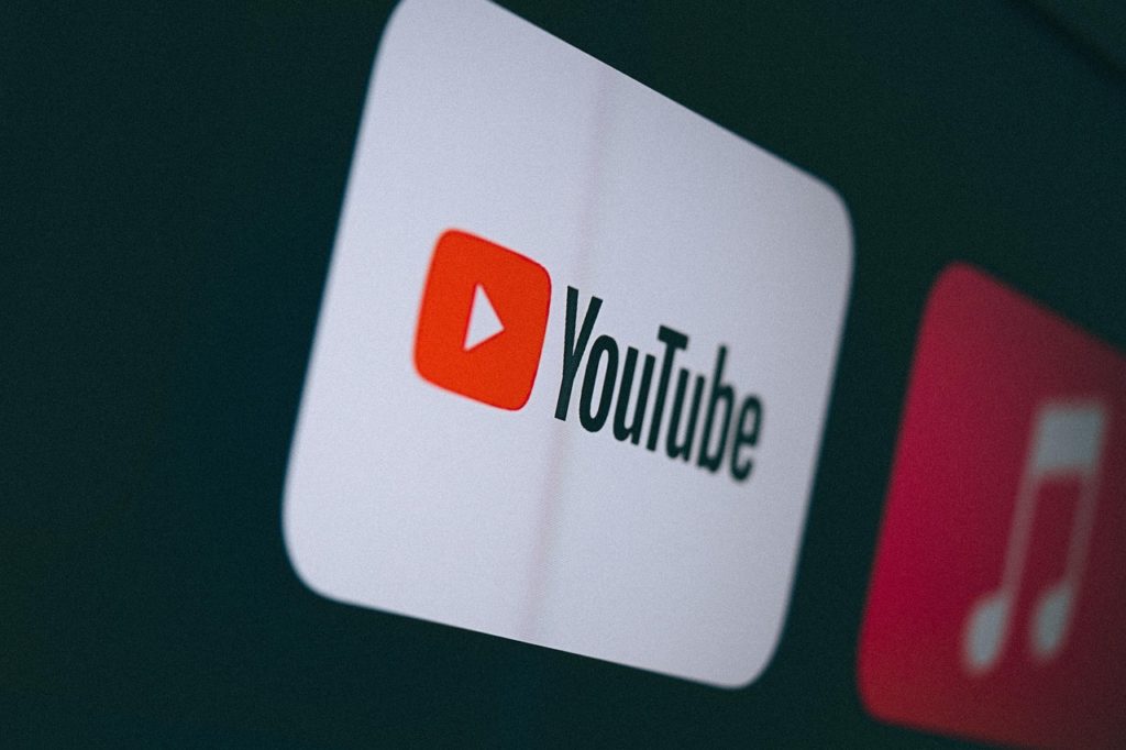 размер шапки youtube в пикселях